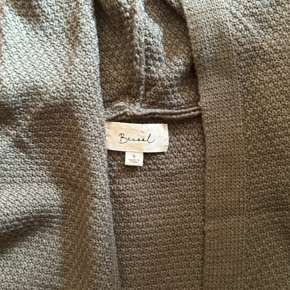 COPY - Cardigan - Picture 2 of 2